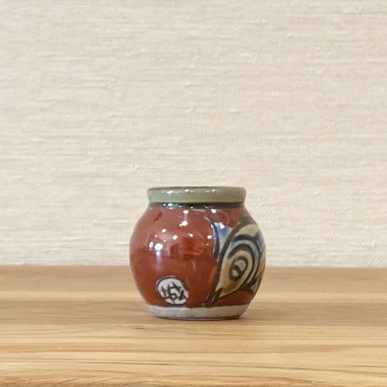 魚模様の陶器花瓶　金城敏幸　やちむん 魚模様の陶器花瓶 金城敏幸 やちむん 陶芸