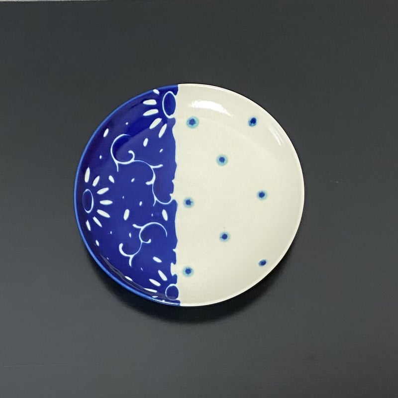 高江洲陶磁器　唐草/青　7寸皿、4寸皿　唐草/青（各4枚） 高江洲陶磁器 唐草模様皿 青・6寸 | 久遠