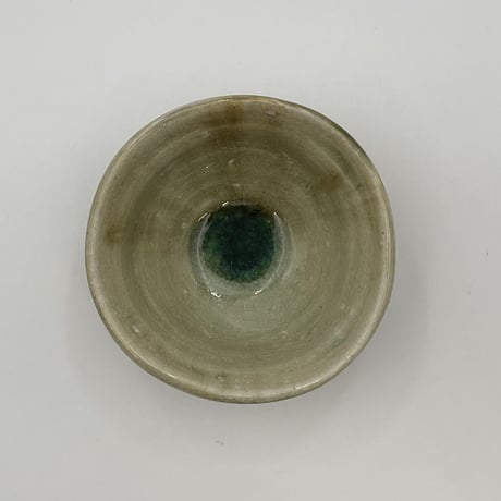 新　学　　灰釉飯碗