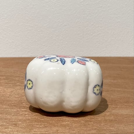 小渕祥子　一輪挿し(s)
