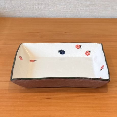 西端春奈　野いちご角皿　③