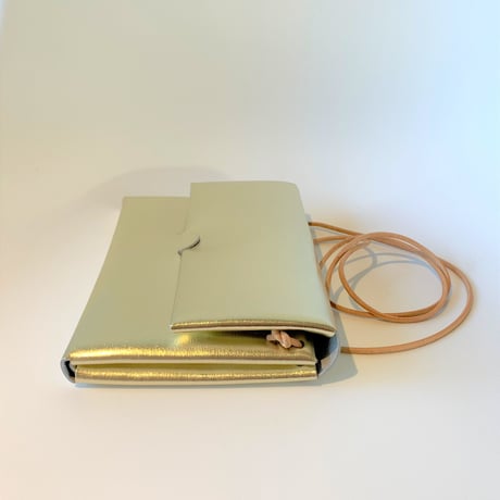 SEAMLESS SHOULDER CASE   S　/　SILVER