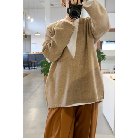 M53. V-NECK PULLOVER HERRINGBONE