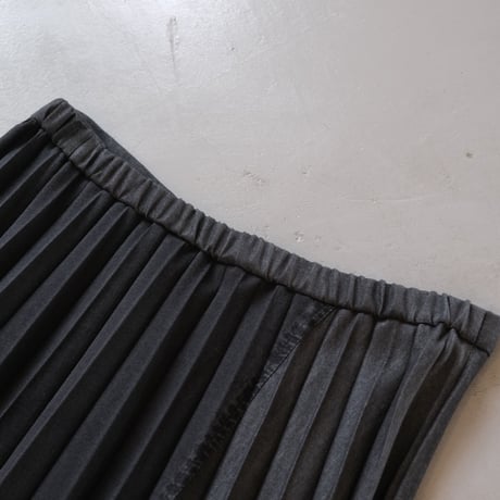 NAKAGAMI　デニムプリーツスカート（black）N0323S0009
