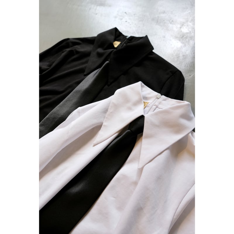 最安値Thomas Magpie 黒シャツ オーバーサイズ 最安値Thomas Magpie 黒シャツ オーバーサイズ