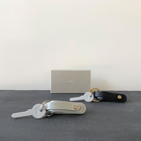 FOLD 3R KEY HOLDER   GRAY