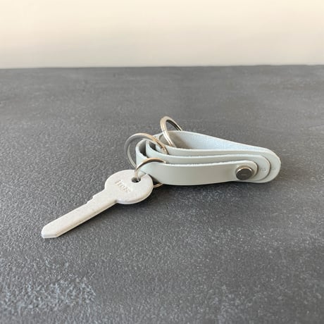 FOLD 3R KEY HOLDER   GRAY