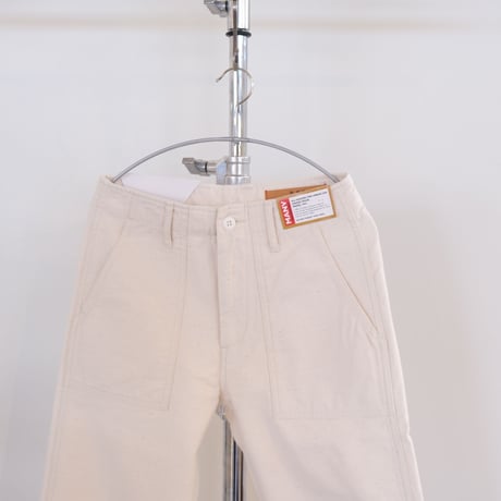 M53.　LUDMILA　ベイカーパンツ　Off　White　M-107