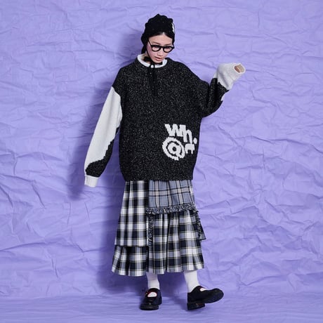 Thomas magpie   knit “WH@T”