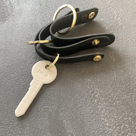 FOLD 3R KEY HOLDER   BLACK