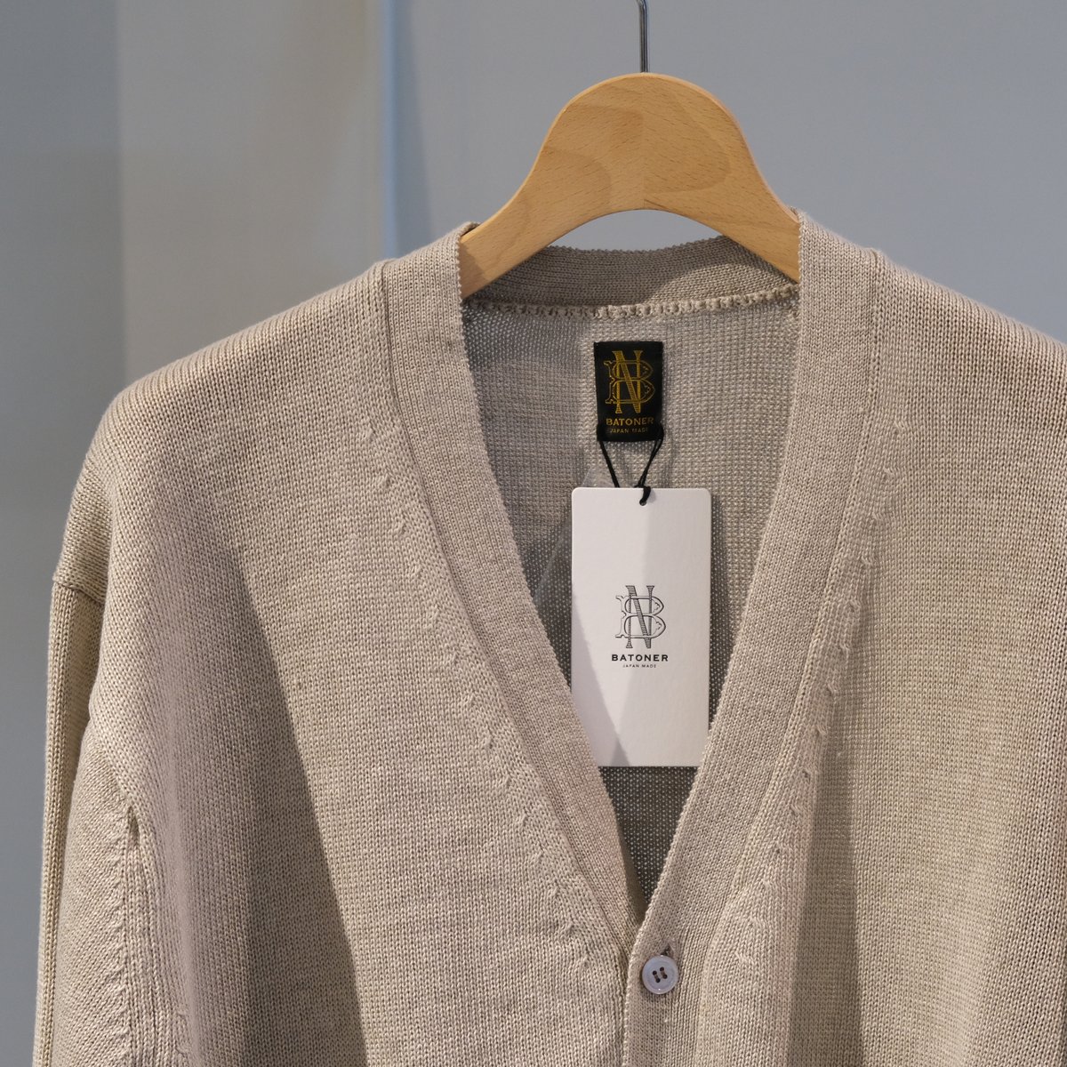 BATONER Men WASHED HIGH COUNT LINEN V CARDIGAN