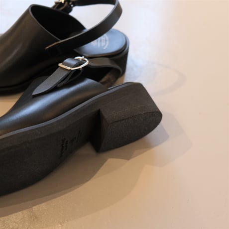 BEAUTIFUL SHOES   singlebelt clogs 　 BSS1912004