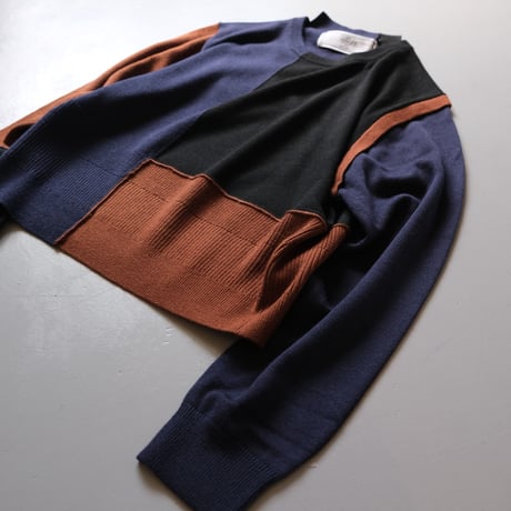 THOMAS MAGPIE 　トーマスマグパイ　crew neck knit　2213701