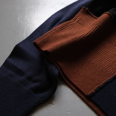 THOMAS MAGPIE 　トーマスマグパイ　crew neck knit　2213701