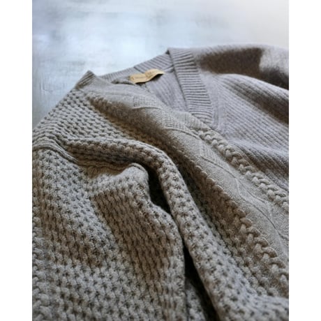 Thomas magpie    bicolor aran knit