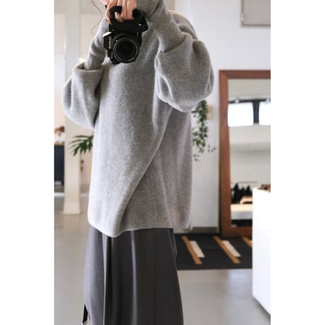 BATONER Woman CASHMERE FOX BOAT NECK FINGERHALL GRAY