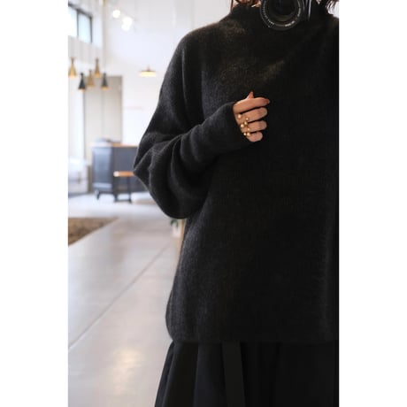 BATONER  Women CASHMERE FOX FINGERHOLE BOAT NECK