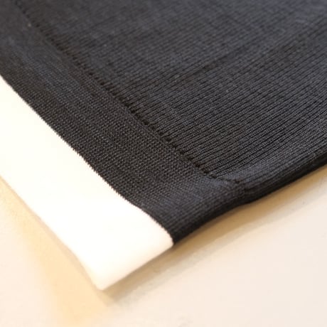 SINME バイカラータートルニット  S21AW-14    ブラック × ホワイト
