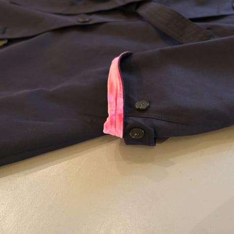THOMAS  MAGPIE    back line coat　NAVY×PINK【2213205】