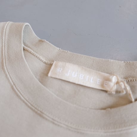 R JUBILEE　Roll Up Over Tee　RJ22099004