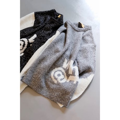 Thomas magpie   knit “WH@T”