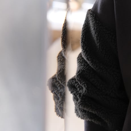 Munich　sheepboa puffsleeve one-piece    BLACK