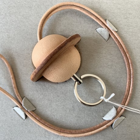 planet reel key holder　/　nude