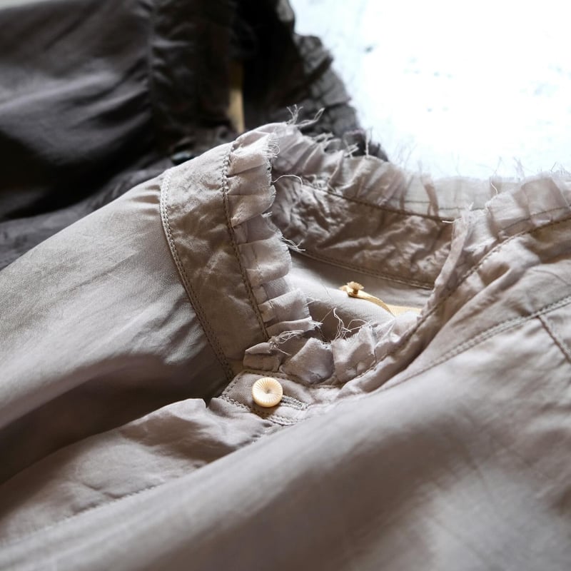 suzuki takayuki bishop-sleeve blouse | geep