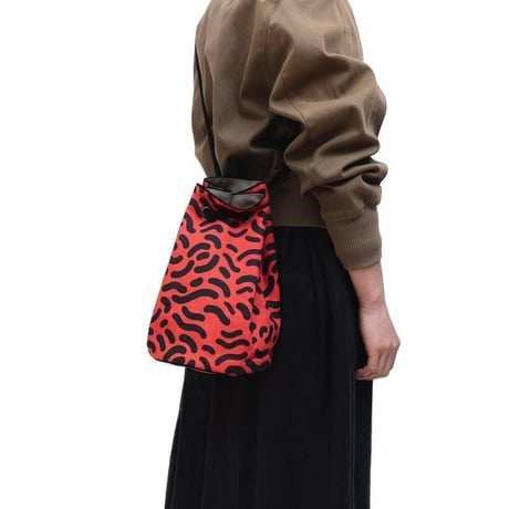 YARN＆COPPER　Linen bucket bag 'Dalston' Red