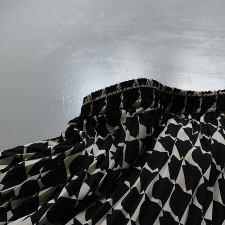 THOMAS MAGPIE　トーマスマグパイ　block pleats skirt【2211608】