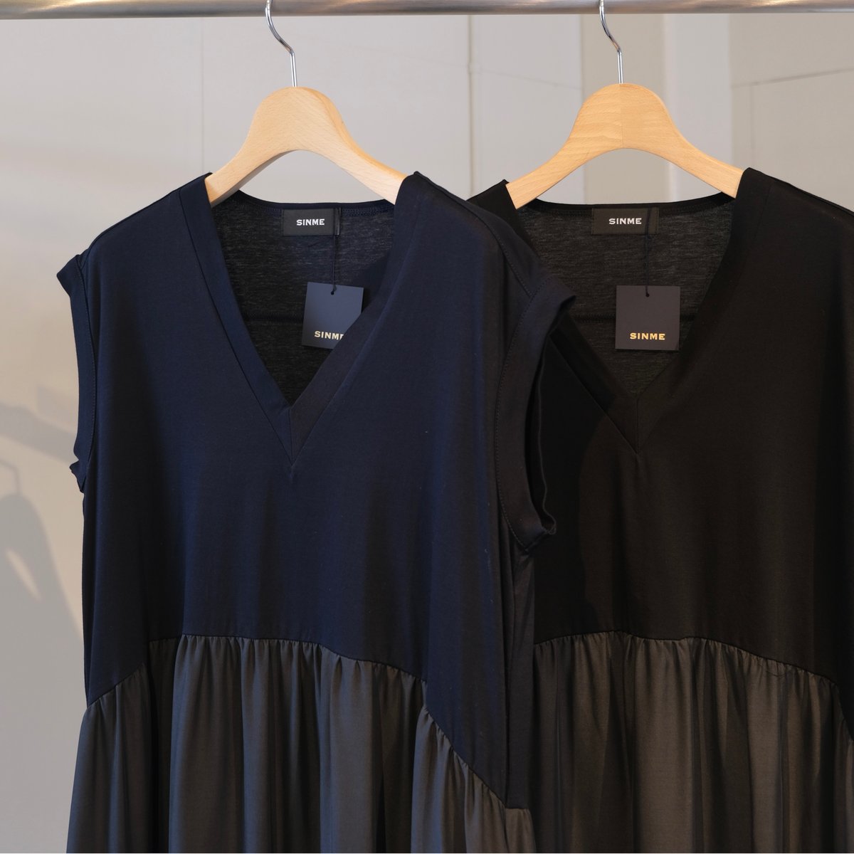 SINME VネックC/Sワンピース ブラック×ブラック VネックC/Sワンピース ブラック×ブラック - SINME ONLINE STORE