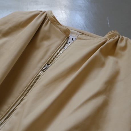 SISII 　 Cropped Gather Jacket　~MACADAMIA~
