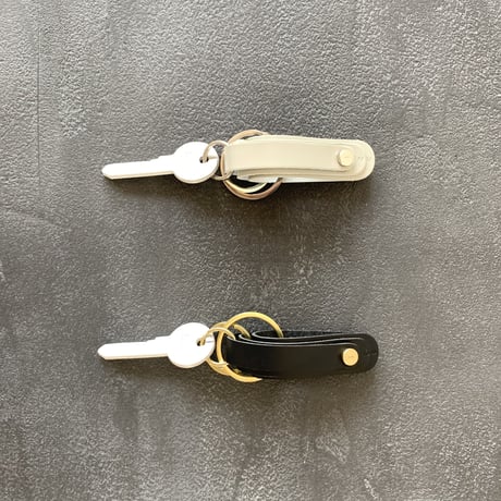 FOLD 3R KEY HOLDER   GRAY