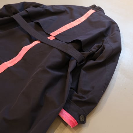 THOMAS  MAGPIE    back line coat　NAVY×PINK【2213205】