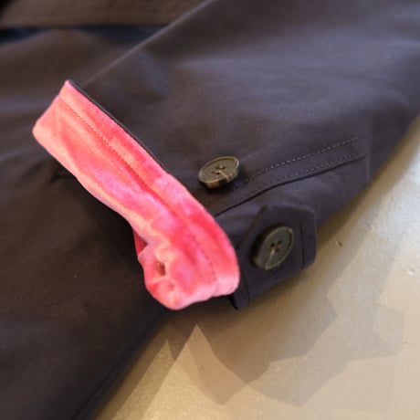 THOMAS  MAGPIE    back line coat　NAVY×PINK【2213205】