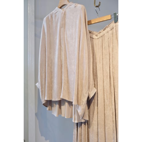 suzuki takayuki over blouse II