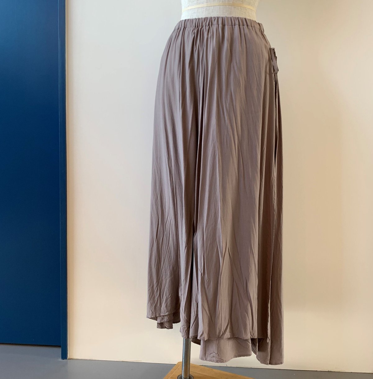 suzuki takayuki long skirt gray A211-22 | suzuki takayuki long skirt gray A211-22 |