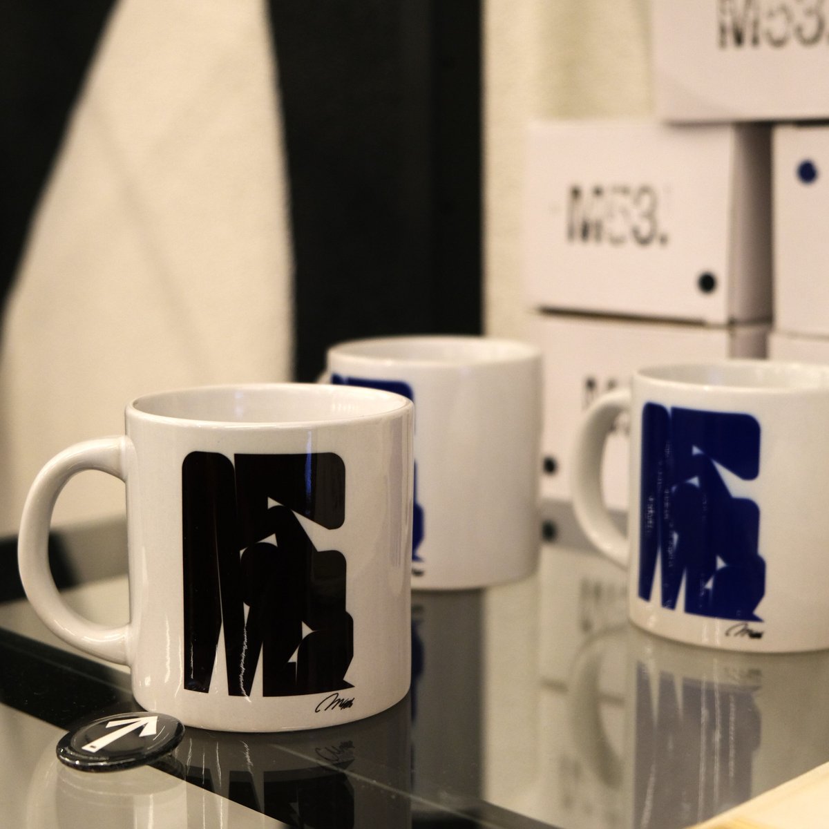 B331s コーヒーカップ　一組　作者不詳　変形　モダンアート B331s コーヒーカップ 一組 作者不詳 変形 モダンアート マグ