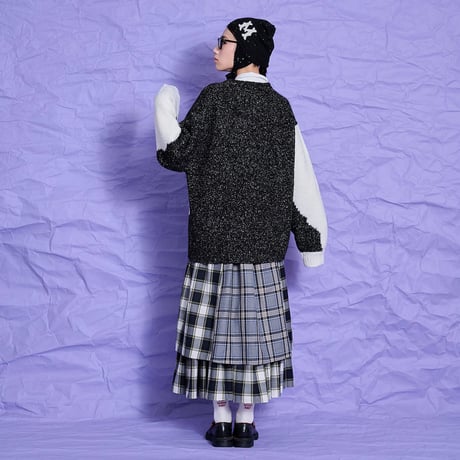 Thomas magpie   knit “WH@T”