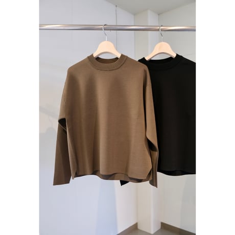 BATONER Women  32G SMOOTH WOOL CREW NECK