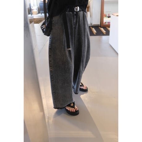 M53. BELTED DENIM PANTS  MP-016