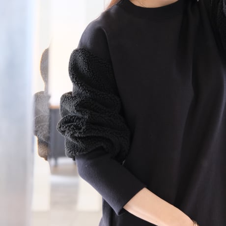 Munich　sheepboa puffsleeve one-piece    BLACK
