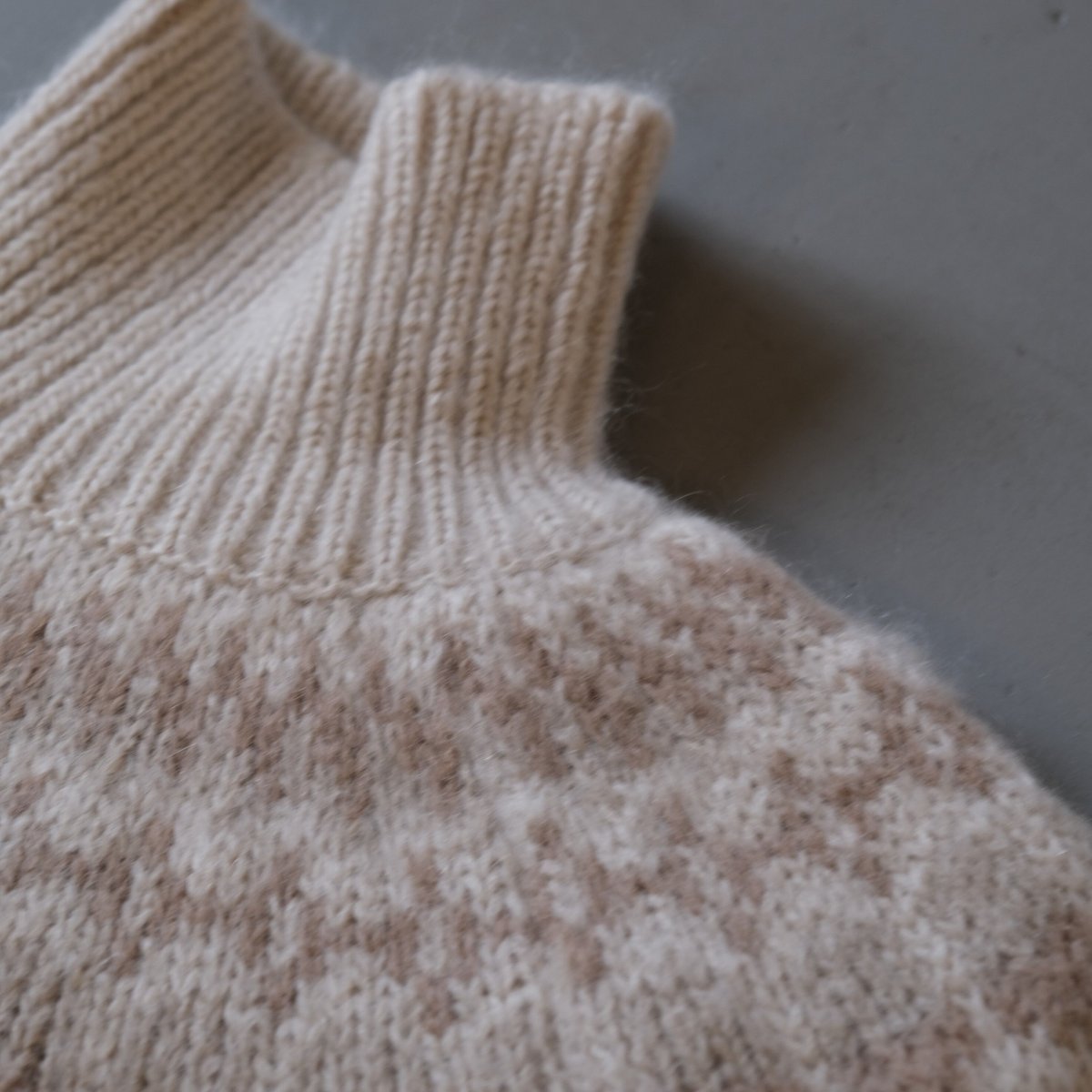 BATONER Women MOHAIR NORDIC TURTLE NECK TUNI