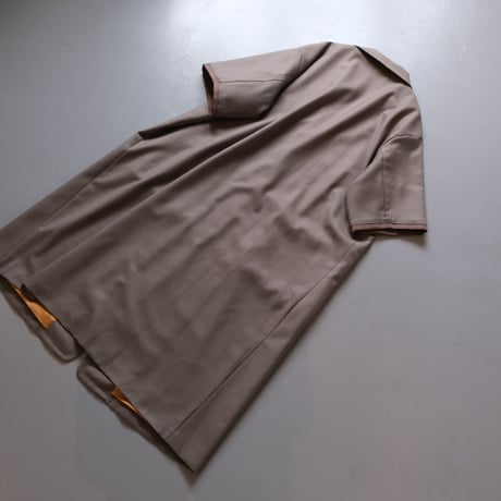 THOMASMGPIE　short sleeve coat　KAHKI　カーキ【2213202】