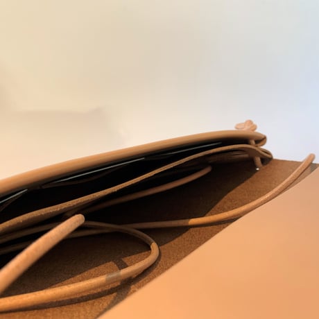 SEAMLESS SHOULDER CASE　S　/　NUDE