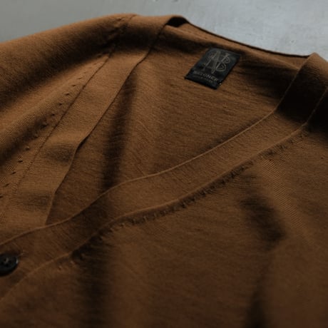 BATONER　Unisex 　SUPERIOR MERINO 　V-NECK CARDIGAN　BN-21FU-005
