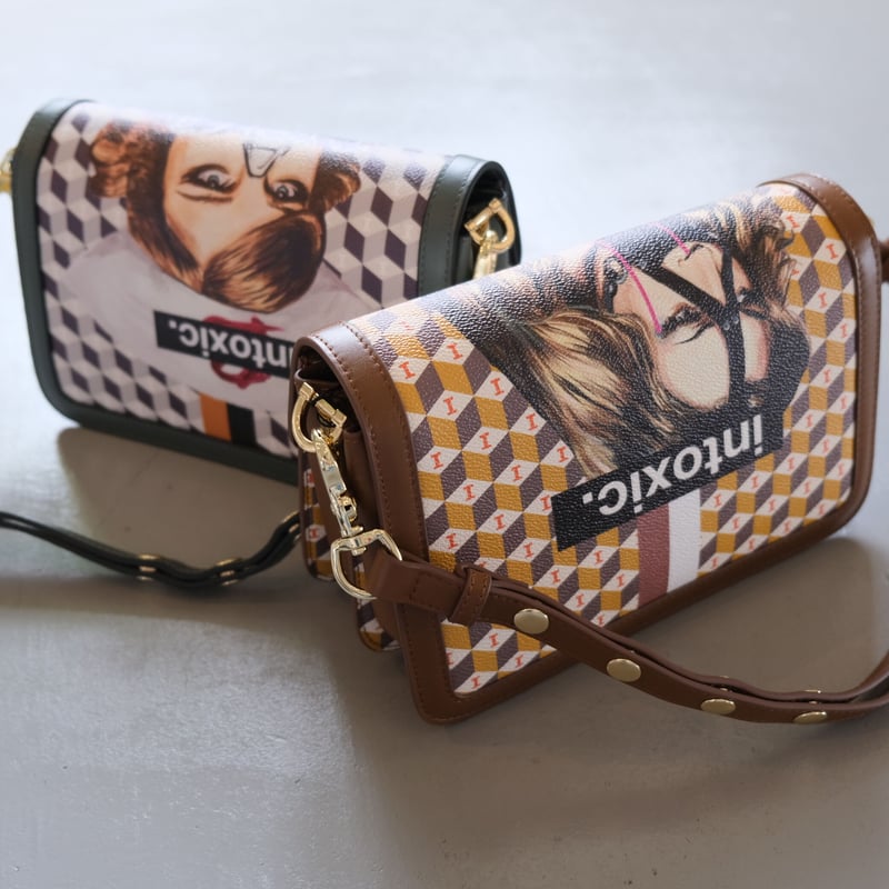 美品】intoxic. イントシキック バッグ THE CUBE LYON