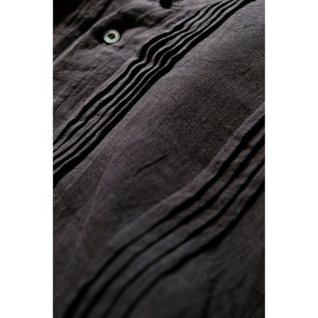 suzuki takayuki   pin-tuck blouse