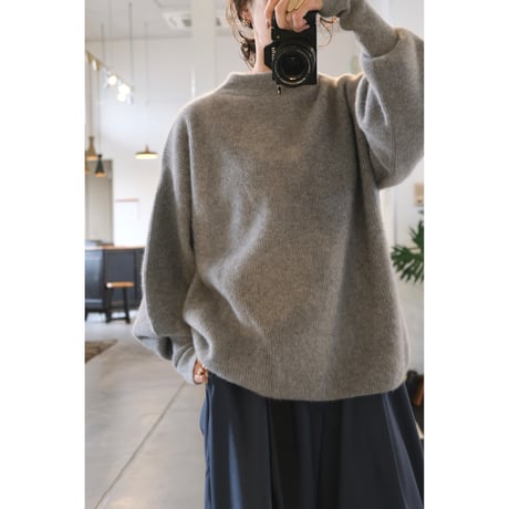 BATONER  Women CASHMERE FOX FINGERHOLE BOAT NECK