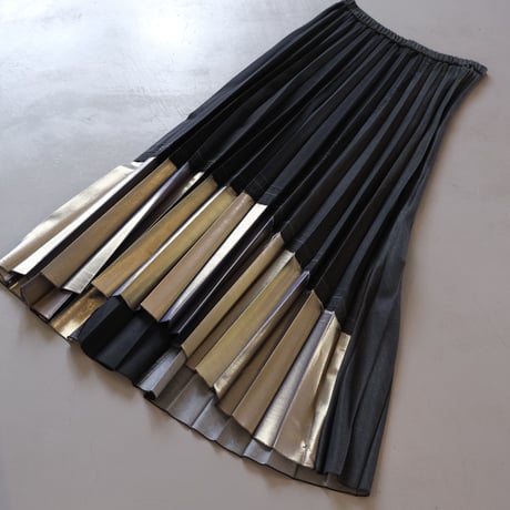 NAKAGAMI　デニムプリーツスカート（black）N0323S0009